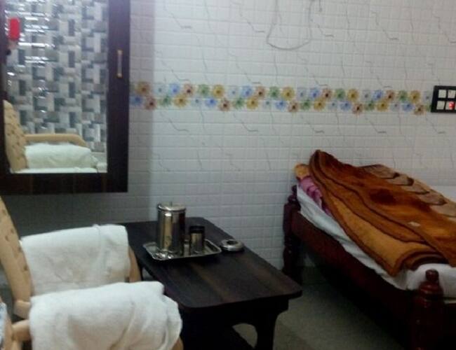 Sai Vinay Guest House, Puttaparthi 4